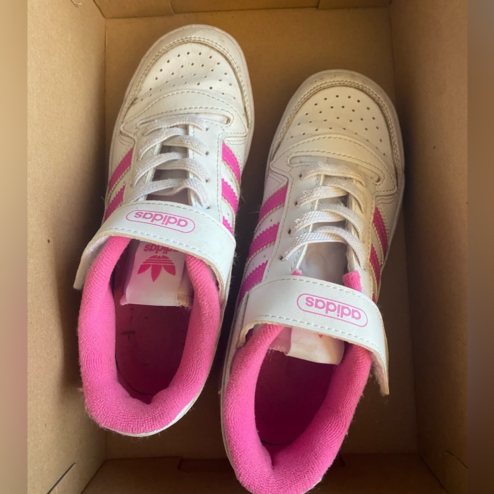 Adidas forum low